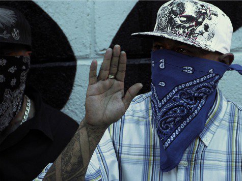 ms-13-masked-AFP