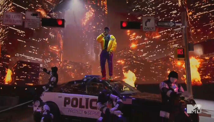 2020_MTV_Video_Music_Awards_-_08_11_34_PM_1_